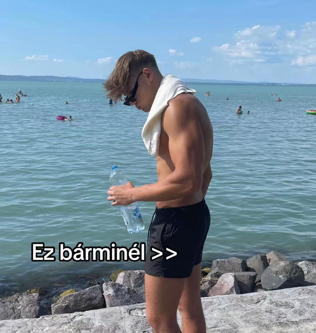 @Moln&aacute;r Andr&aacute;s