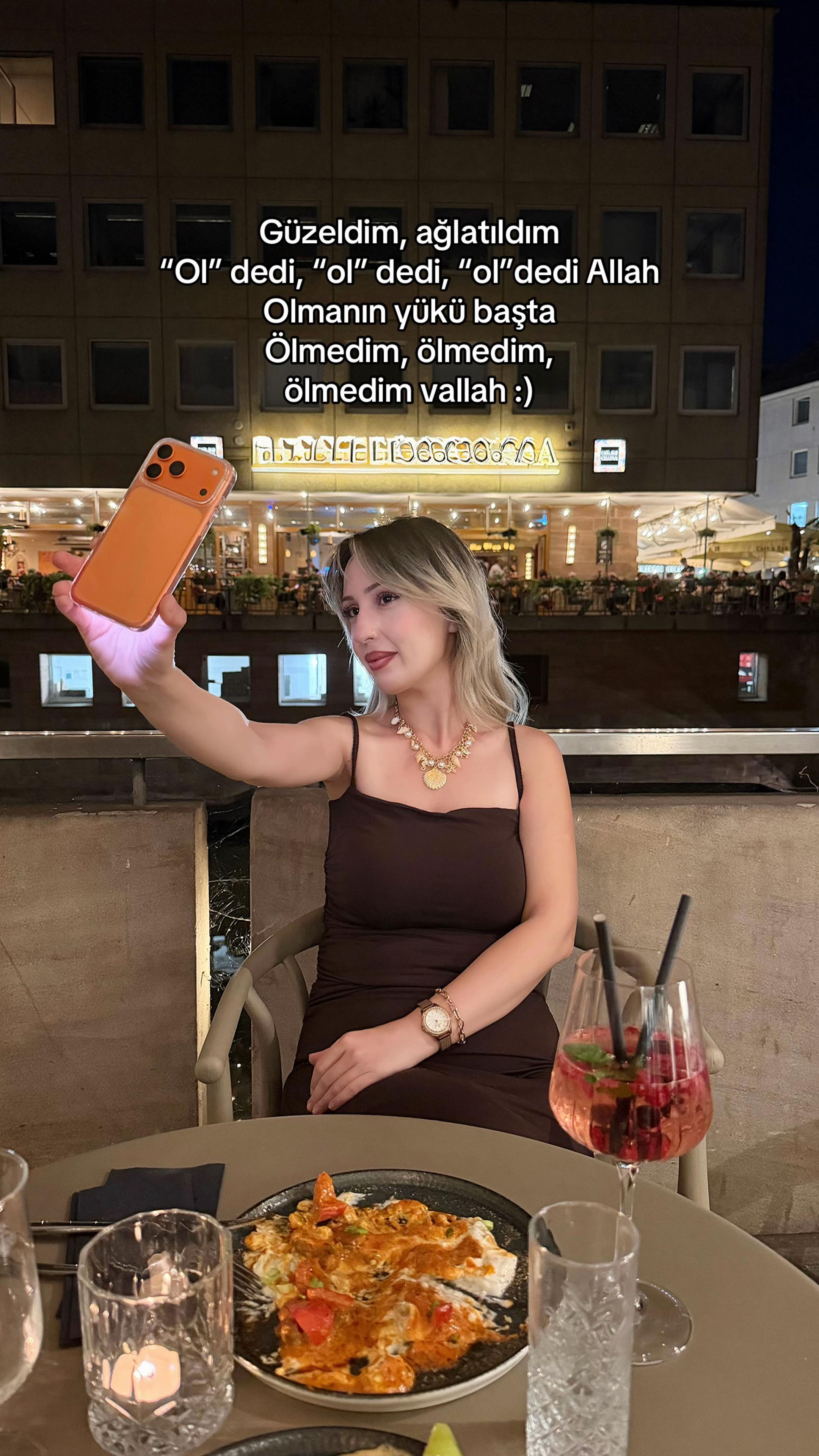@menekse🌸