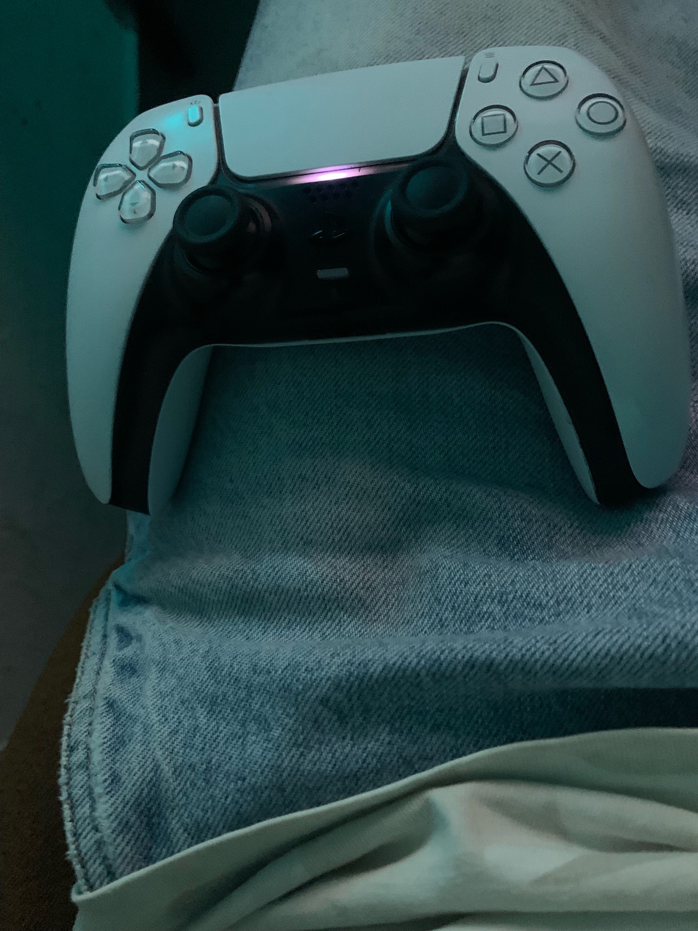 @👁️⃤  .