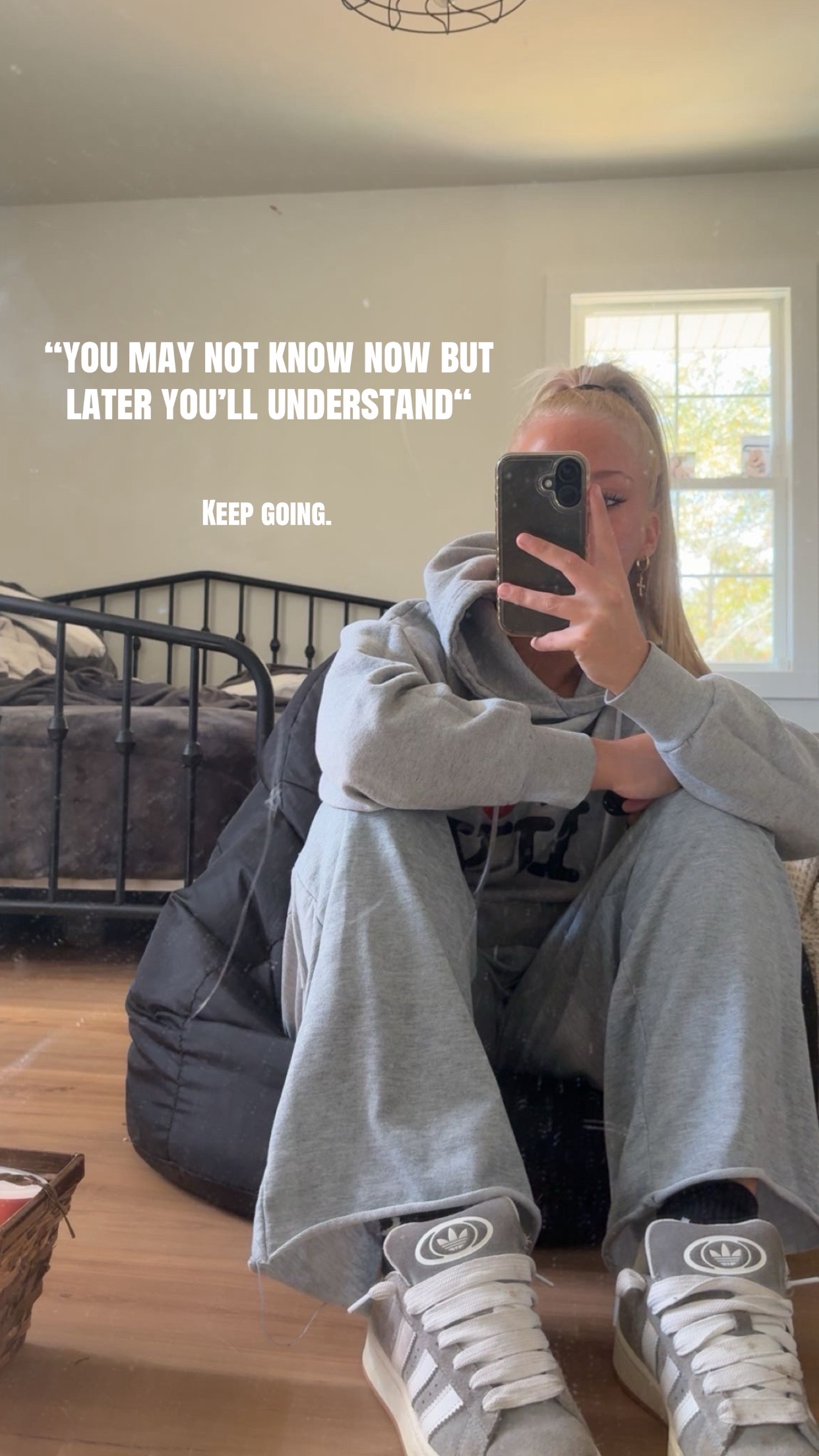 @Katiehawkinscr