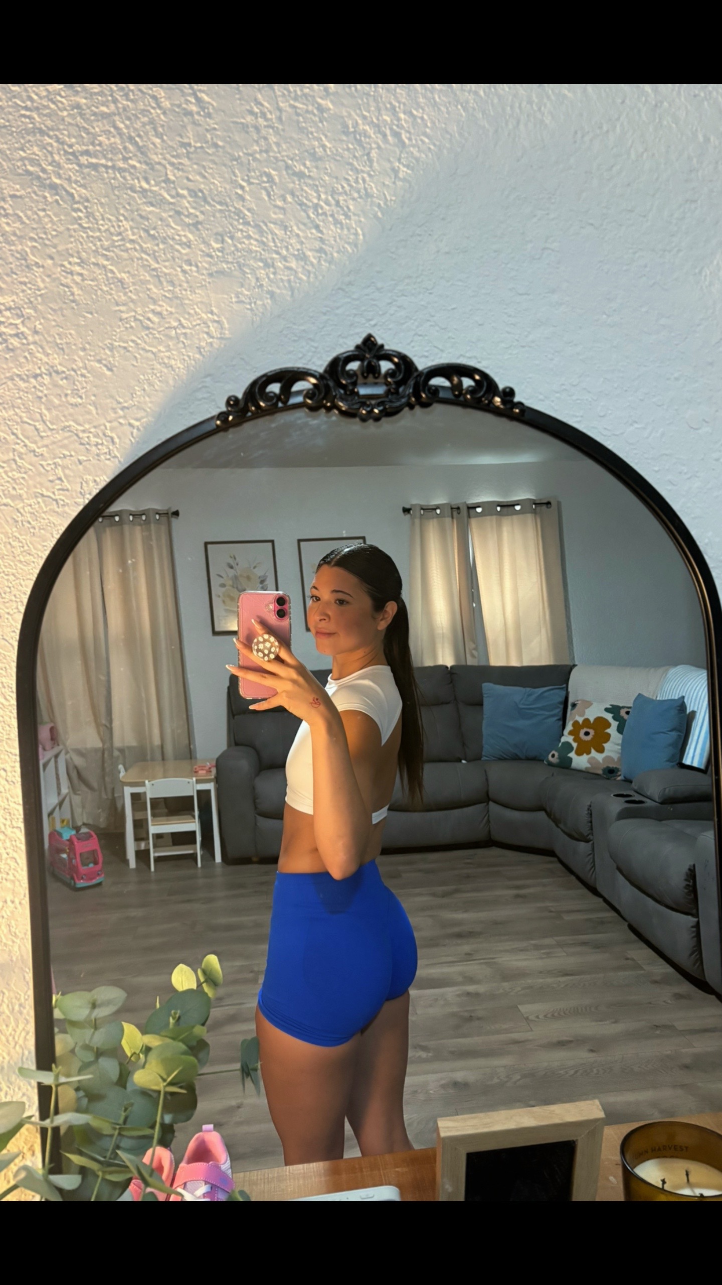 @Kristelmarquezz