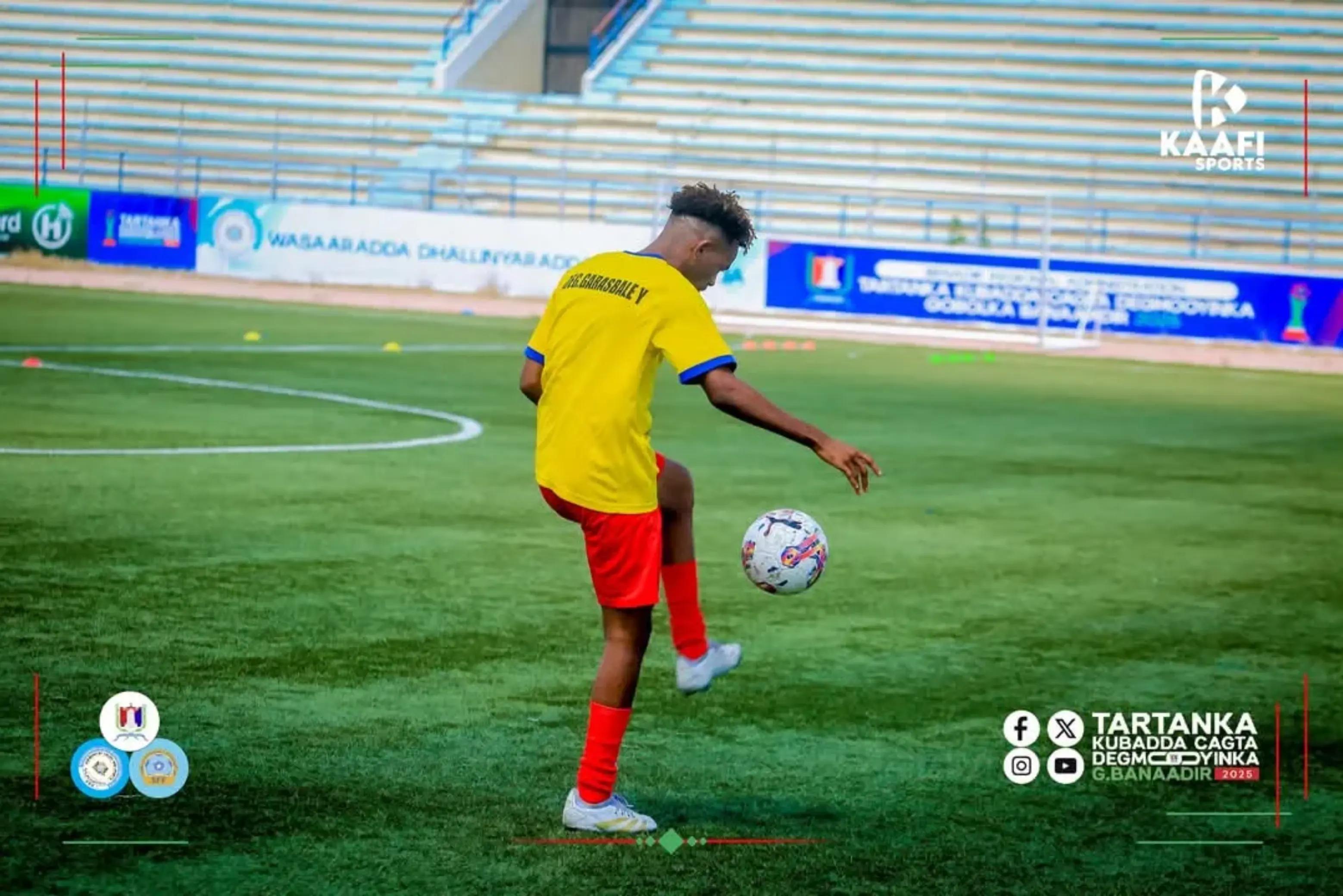 @king mahir 🇸🇴🇨🇭☝️59