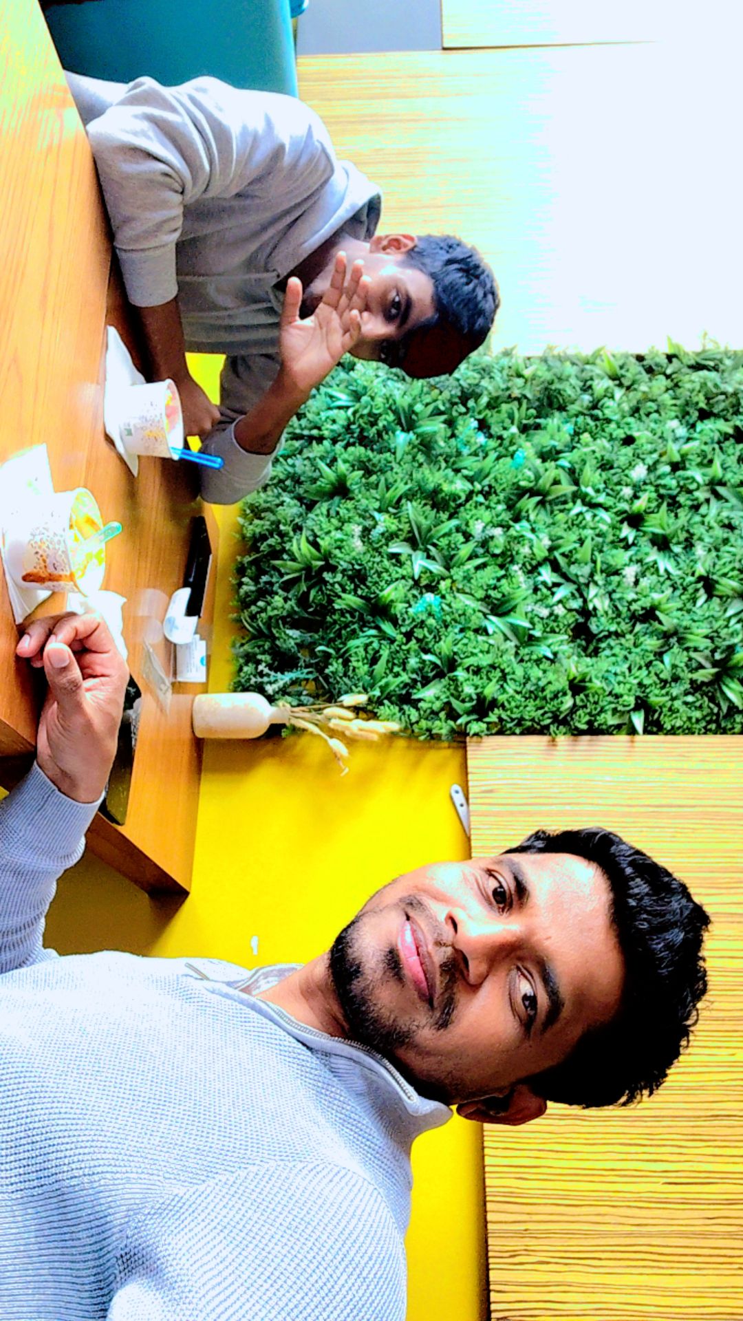 @Madu දකුණේ,🇱🇰🇷🇴 Bucurest