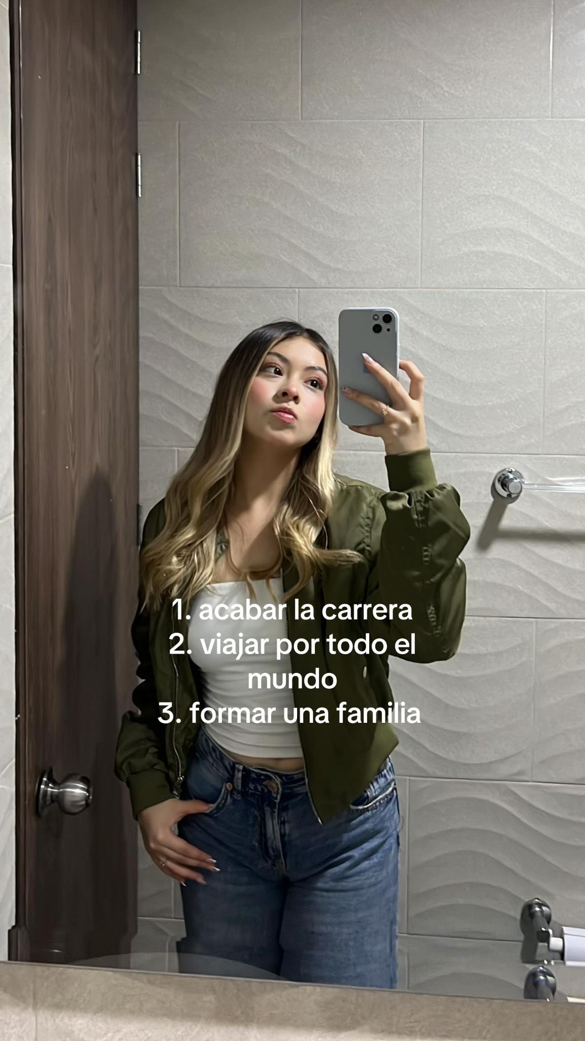 @𝐯
