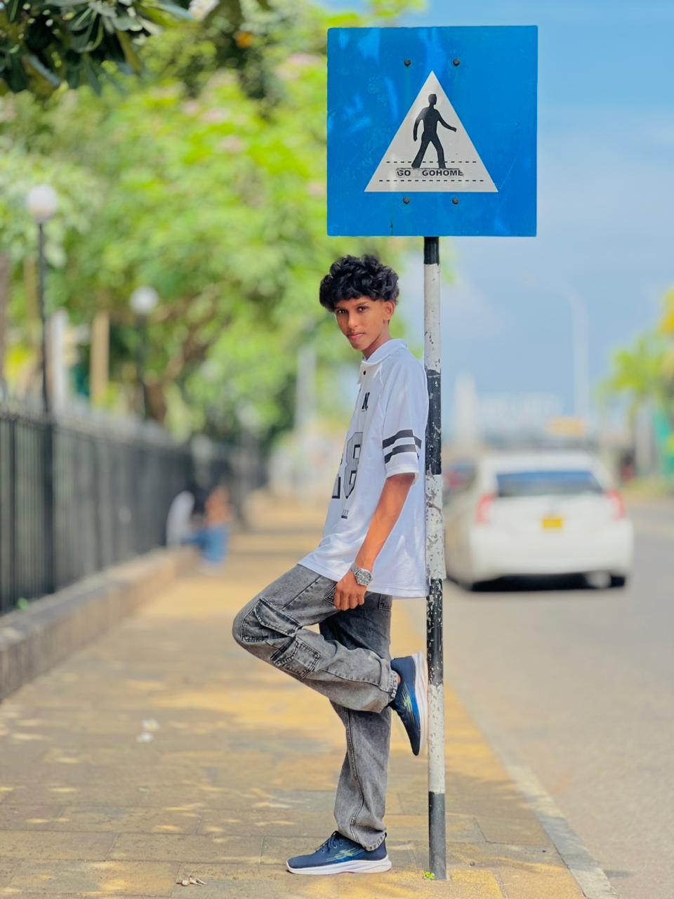 @K A V I 🧿