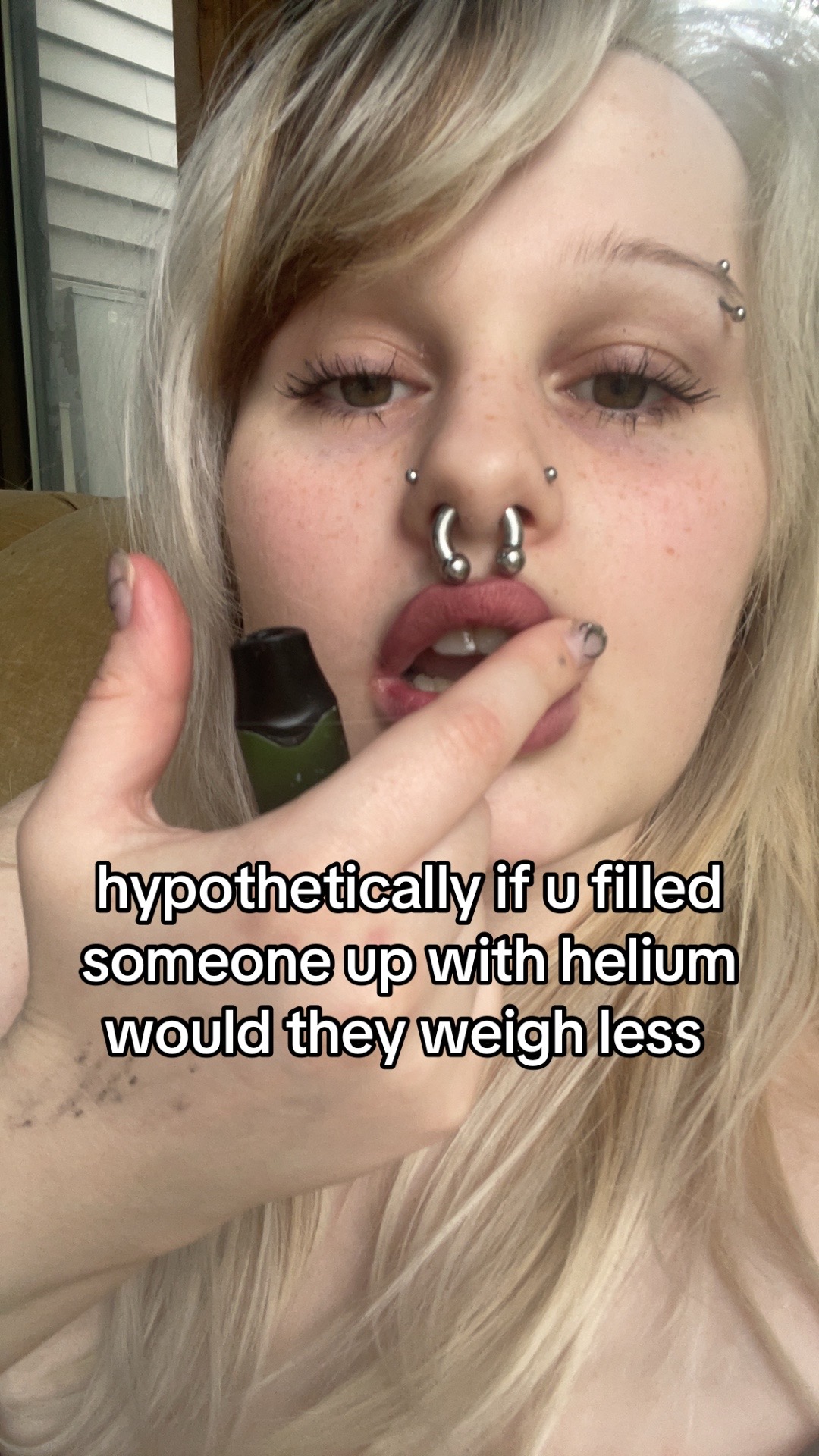 @(stella) not underboob