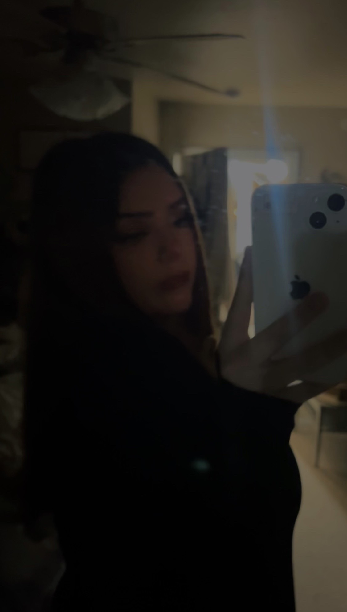 @𑣲avirey