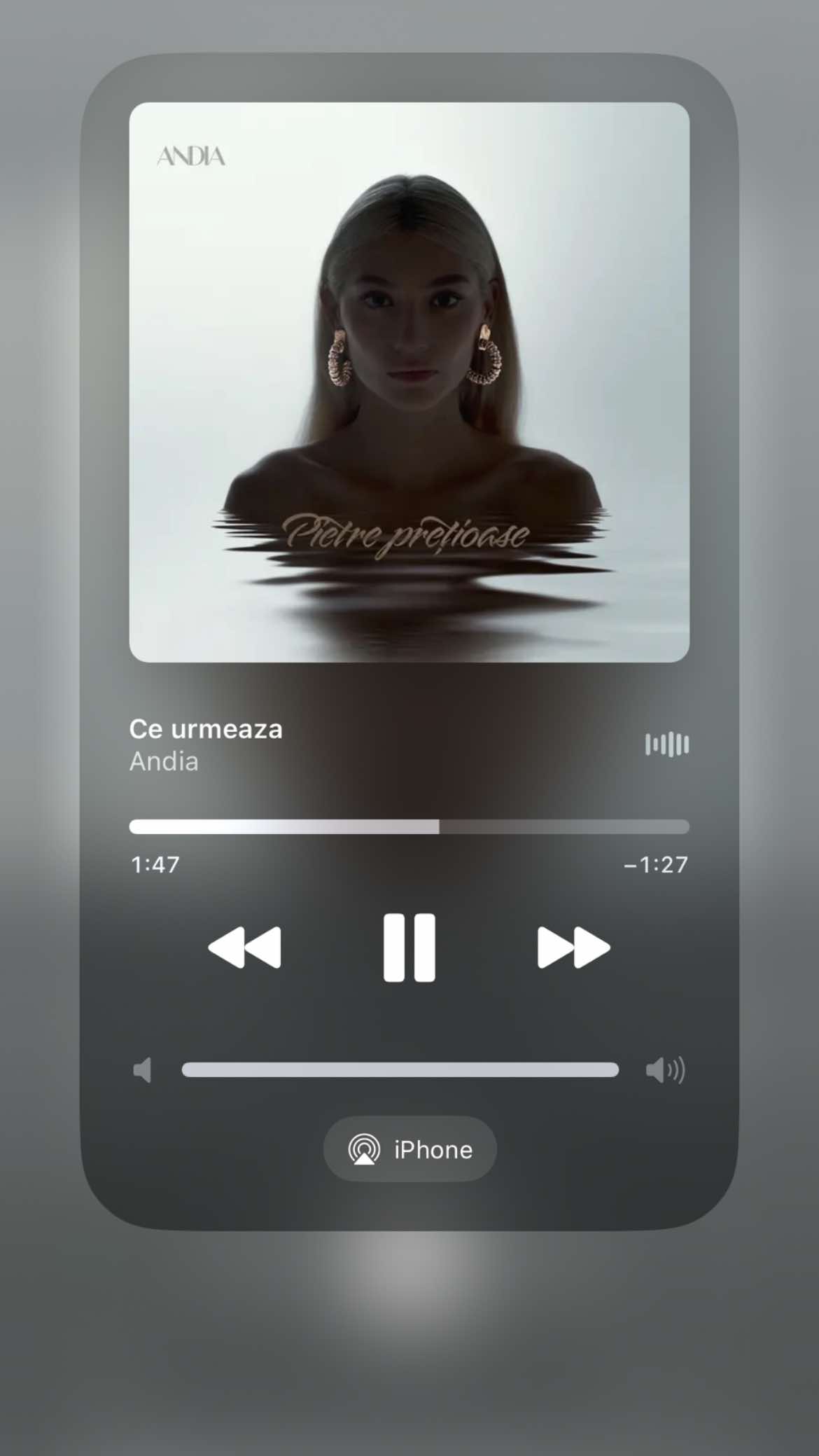 @🎧