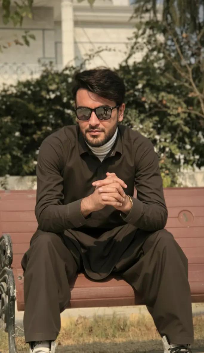 @️
