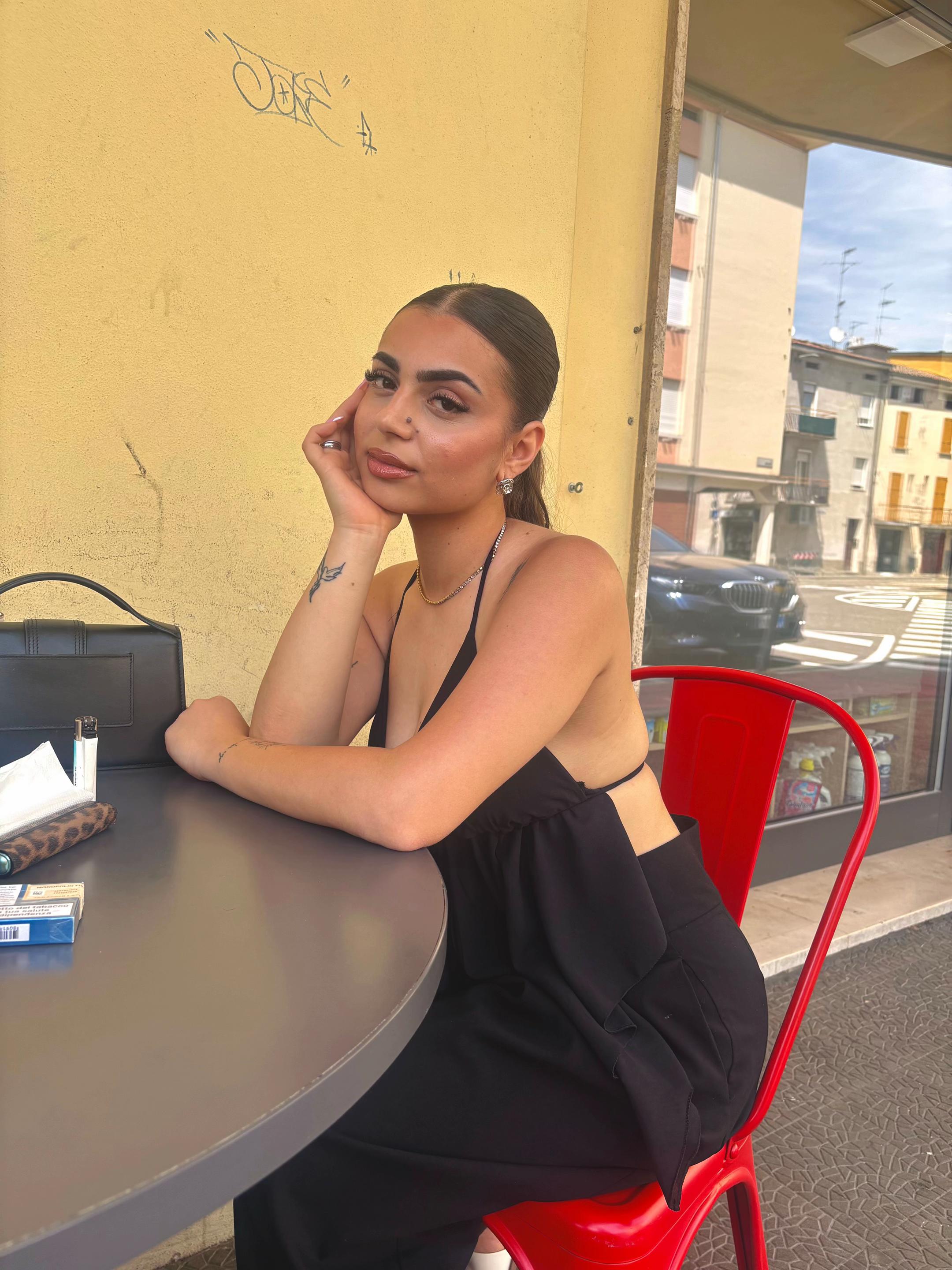 @Asia Aracri