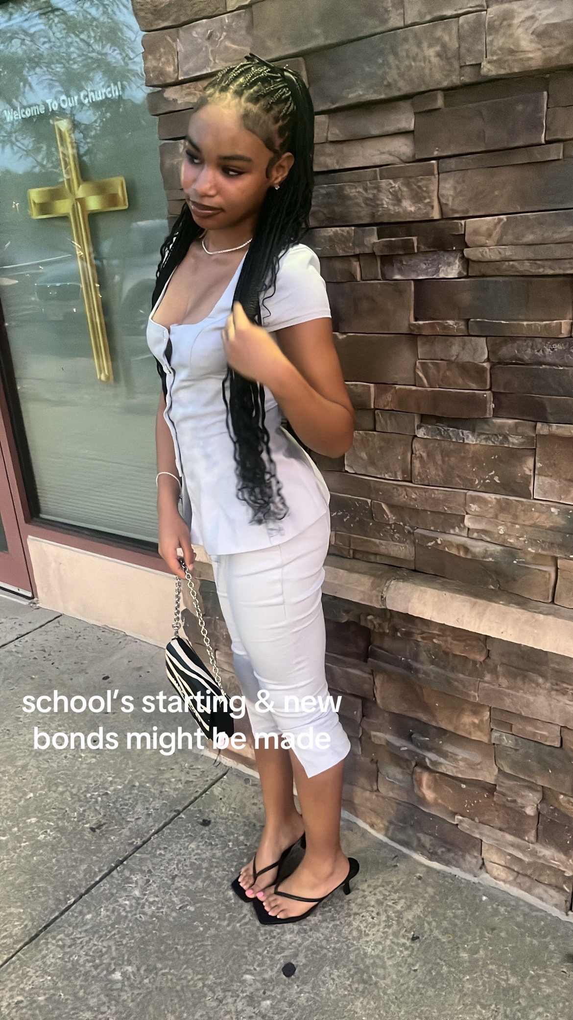 @⃟
