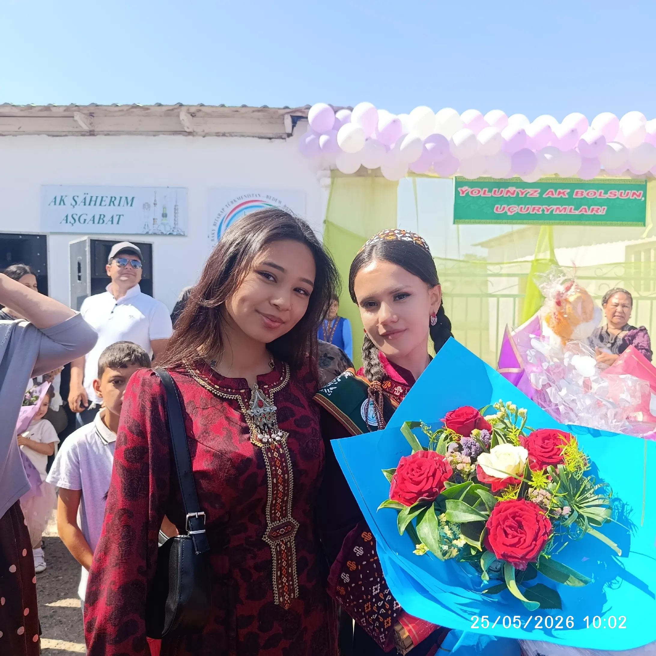 @Al&oacute;raa~☾