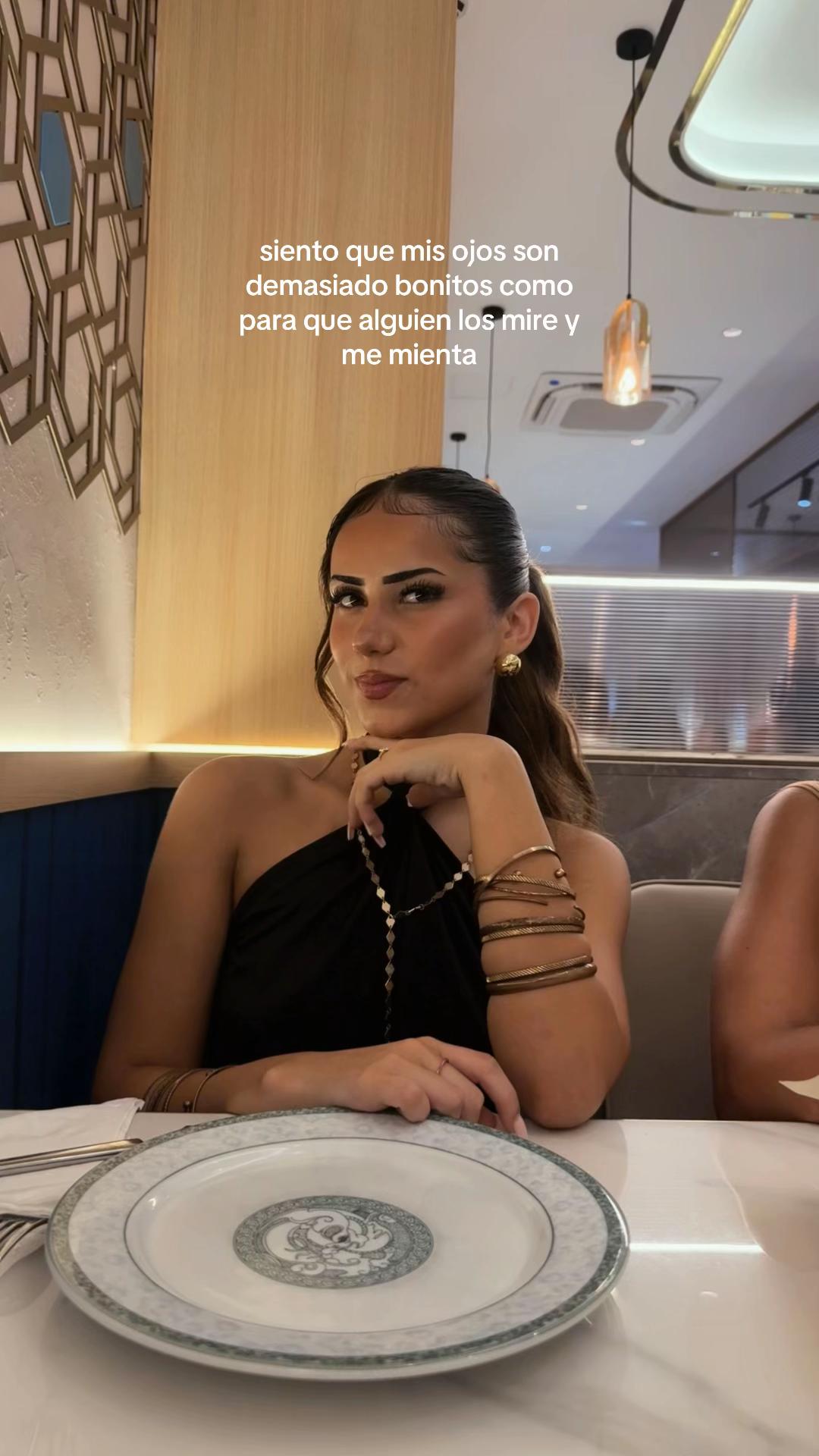 @𝑆𝐴𝑅𝐴 𝑃𝑅𝐴𝑇𝑆💋