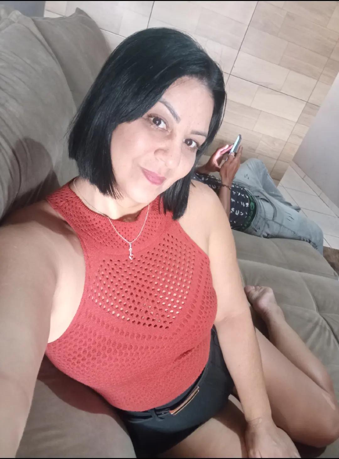 @Adriana Le&atilde;o