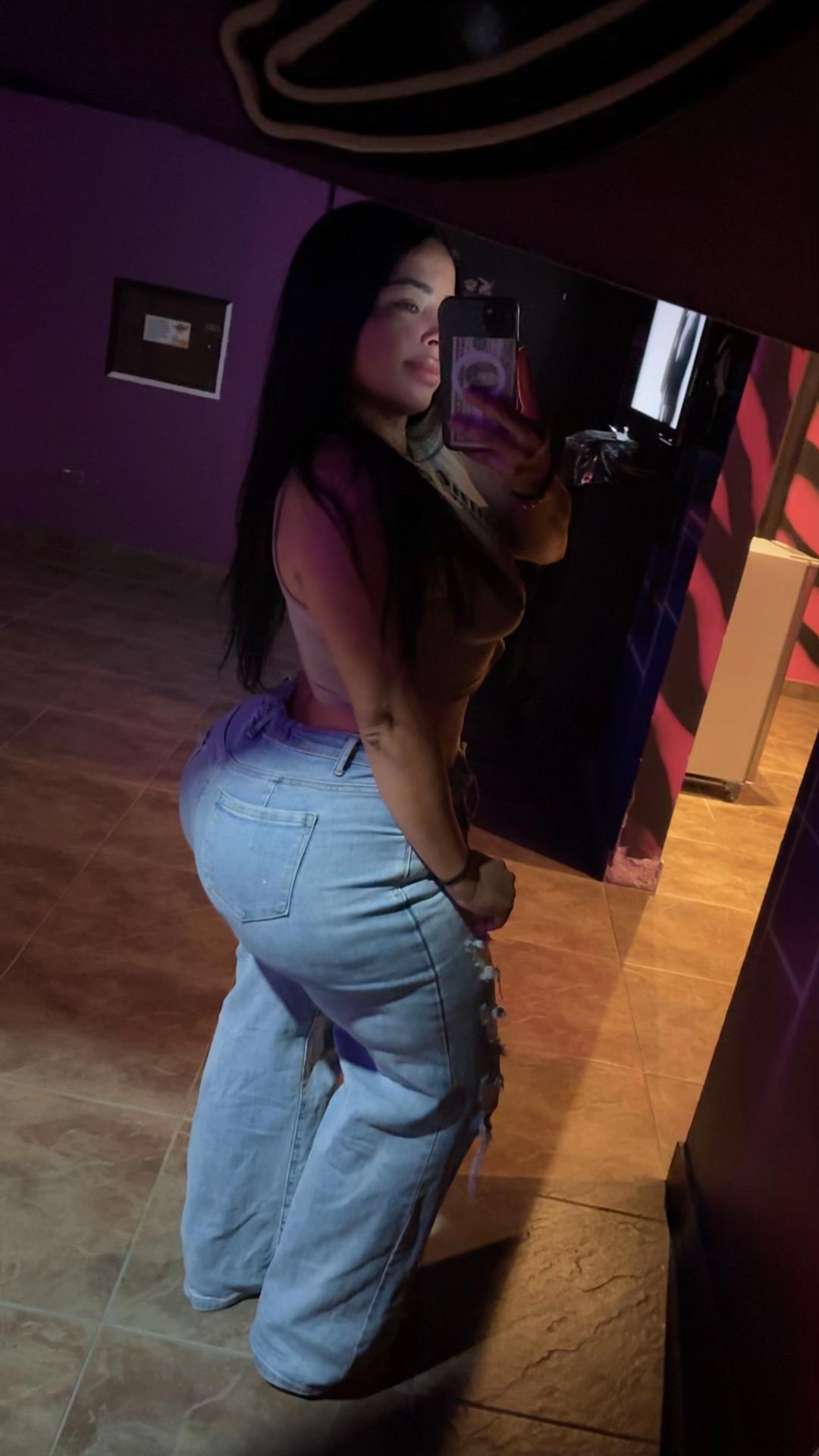 @Neysi Deluxe