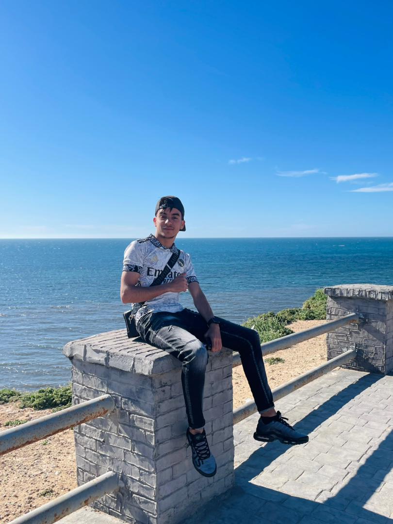 @𝚃𝙾𝚄𝙵𝙸𝙺 🇩🇿⃢⃟🥷