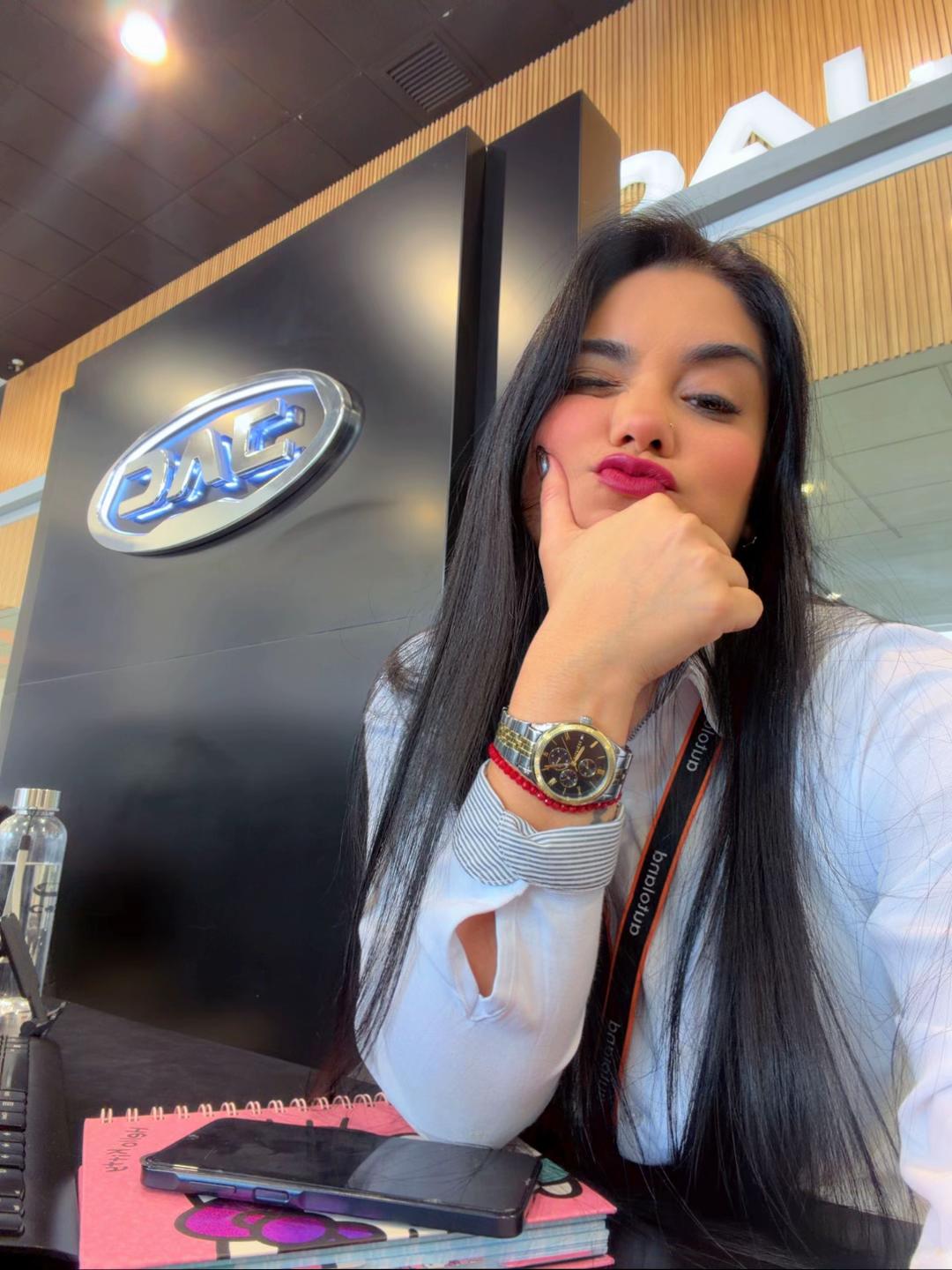@Nohelia👸🏻🫦