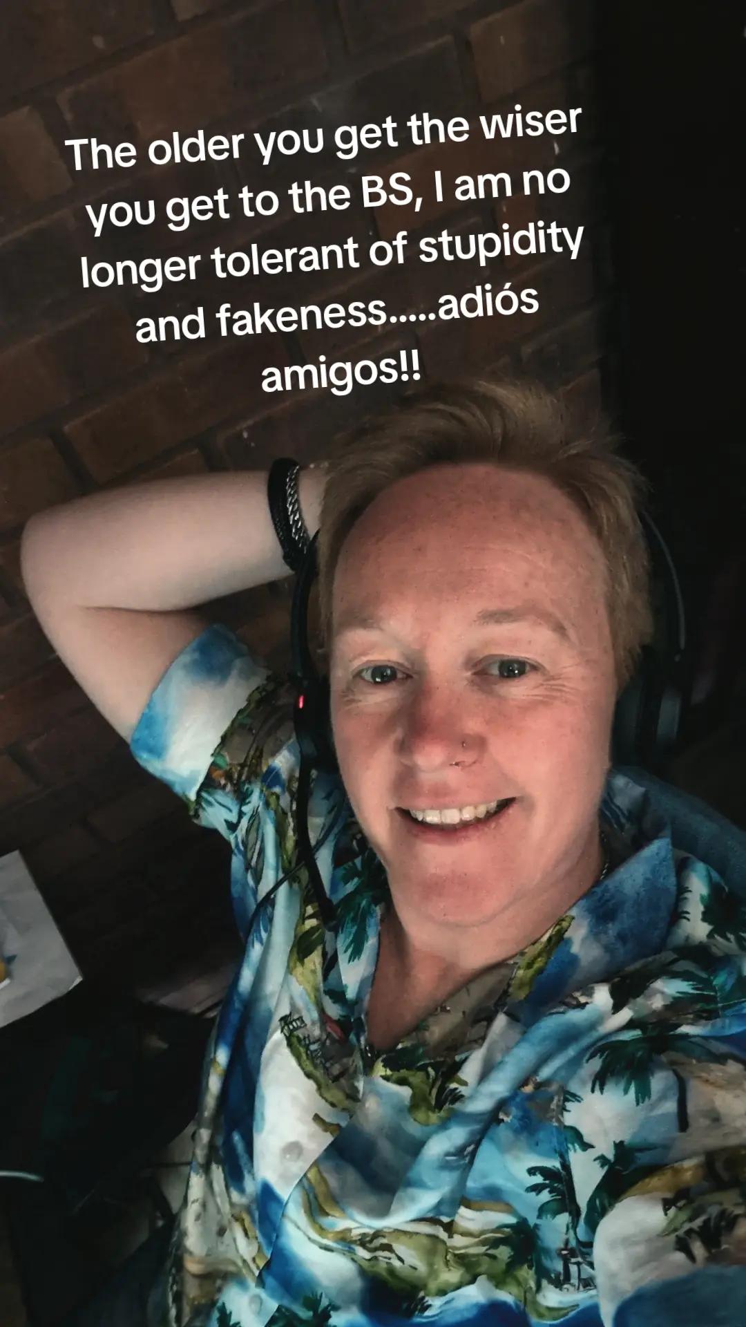 @Lauren 🏳️🌈