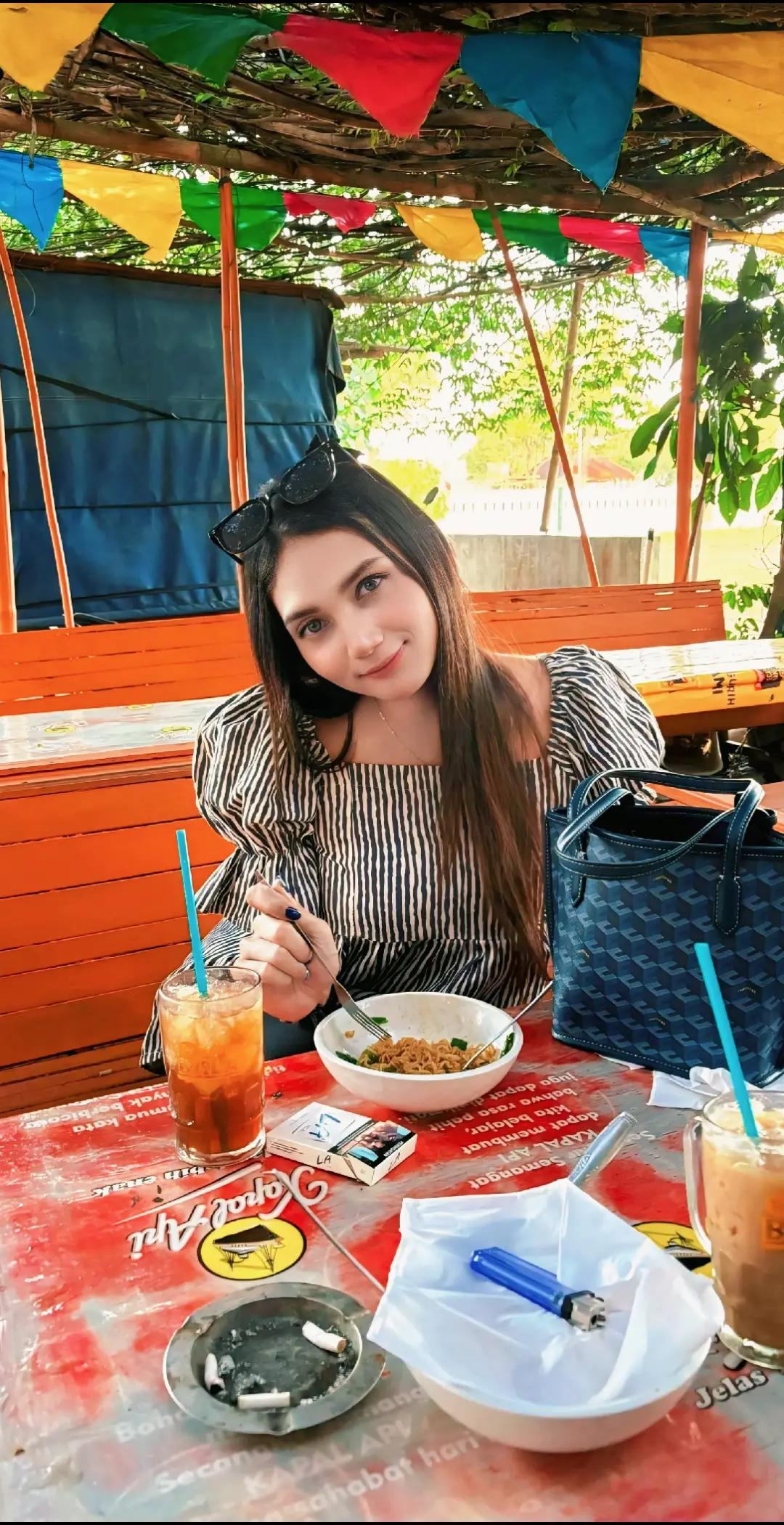 @vanesya putri f