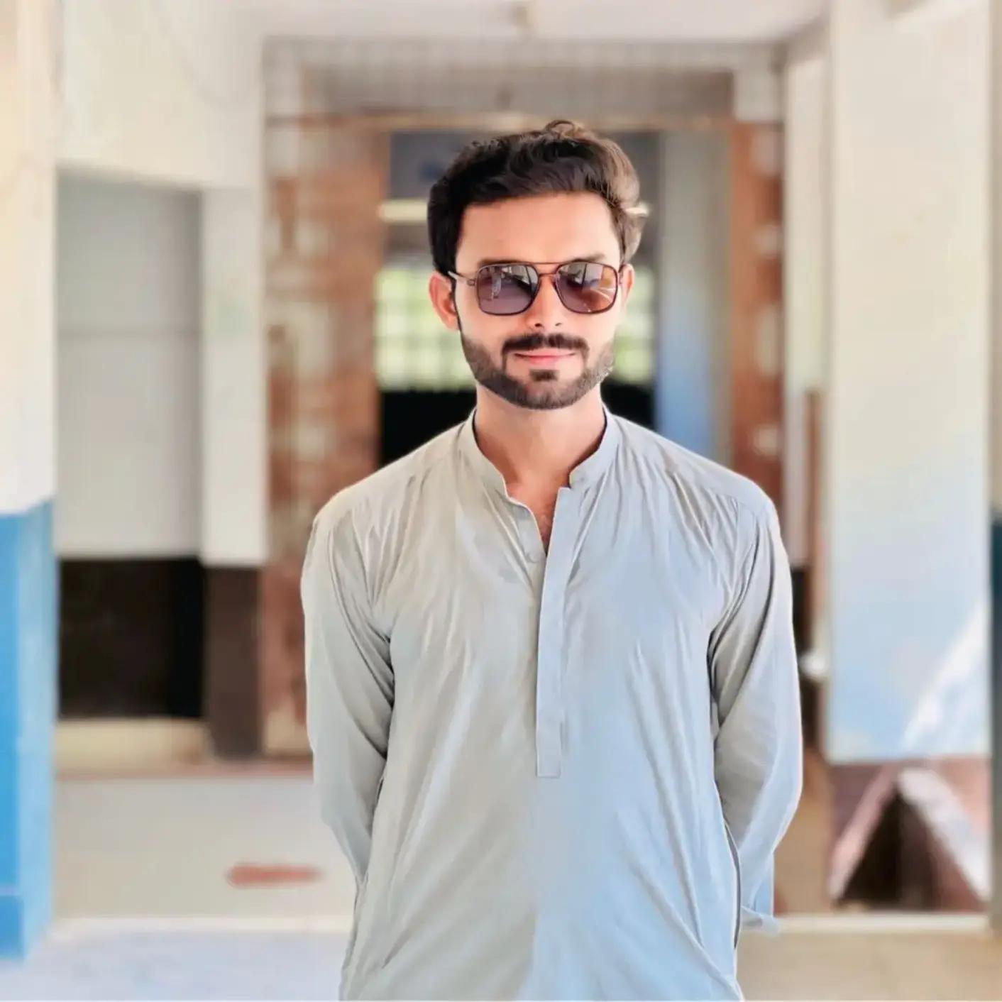@SODHO HU YAAR ✌️