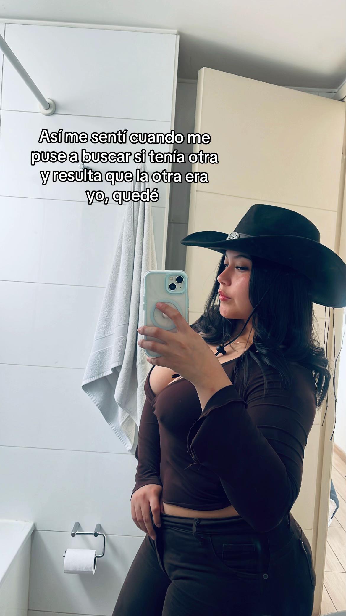@julianaagv_