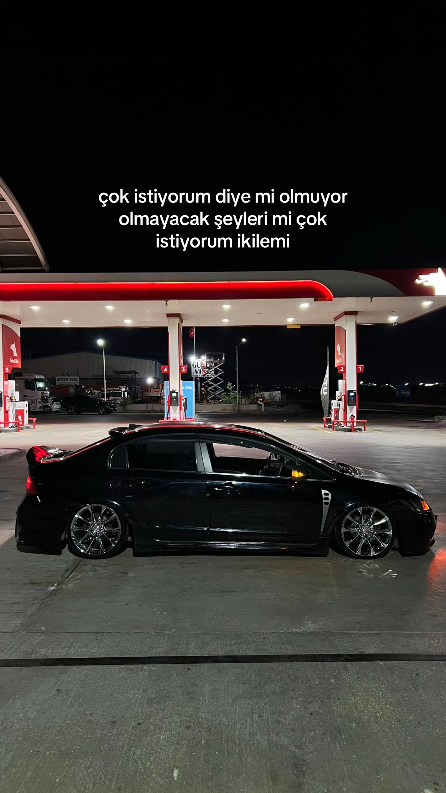 @😉
