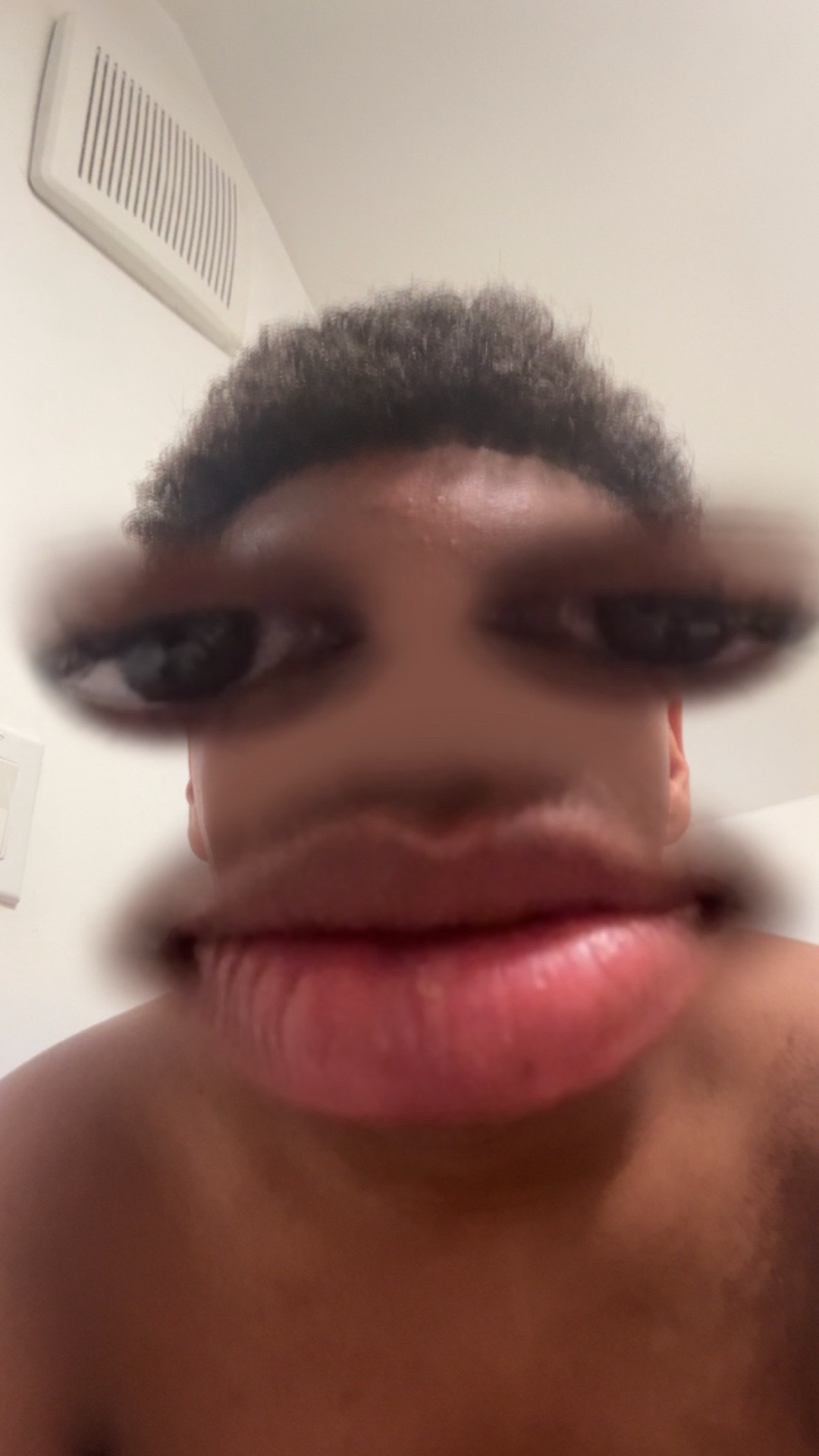 @⃟