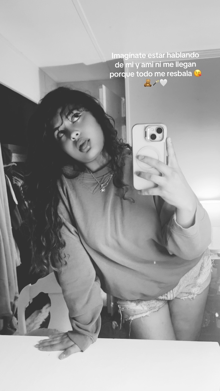 @Lia_sofia🎀