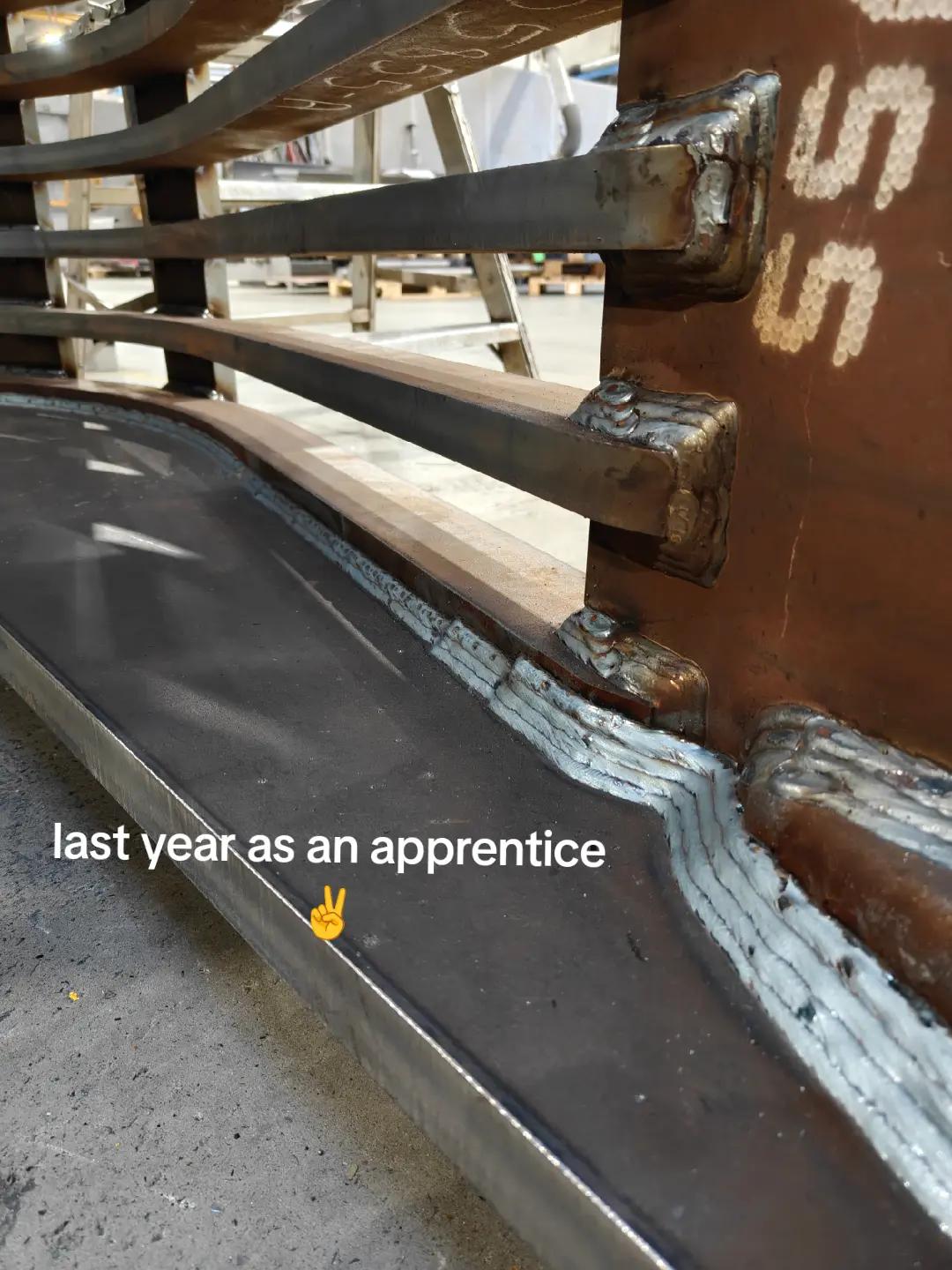@KJ 👨&zwj;🏭