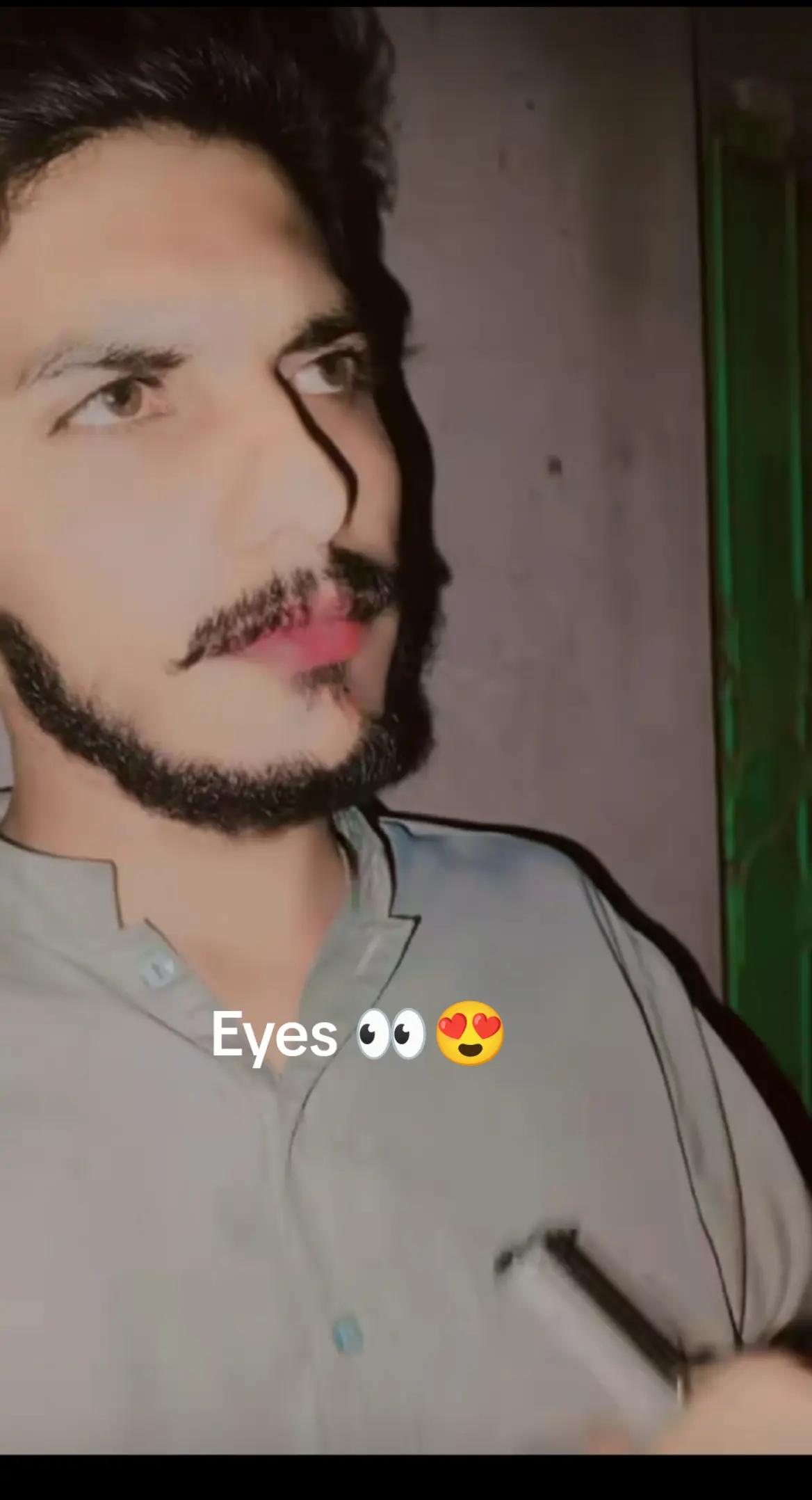 @Sarکاri Loog 💪🏻♥️ 🇵🇰