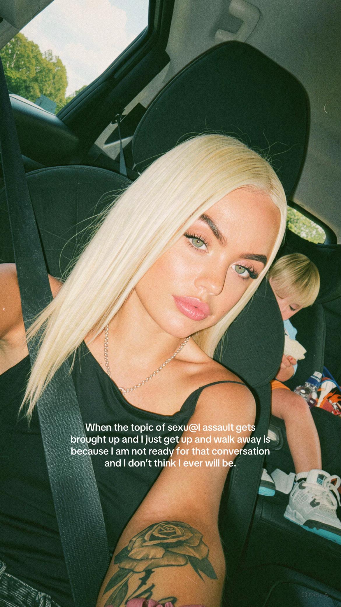 @Mollyshaee