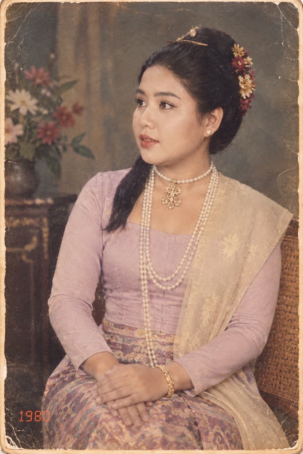 @khin zu paing
