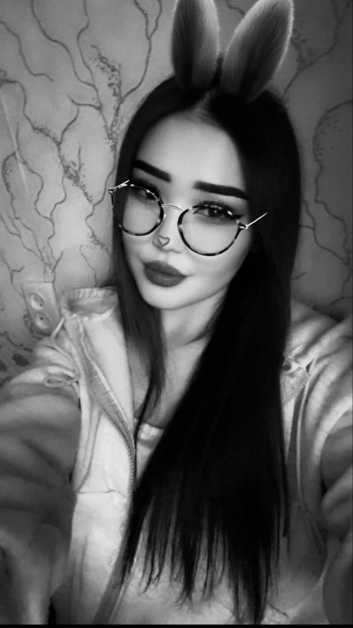 @𝒜𝓃𝓏𝒽ℯ𝓁𝒾𝓀𝒶🎀