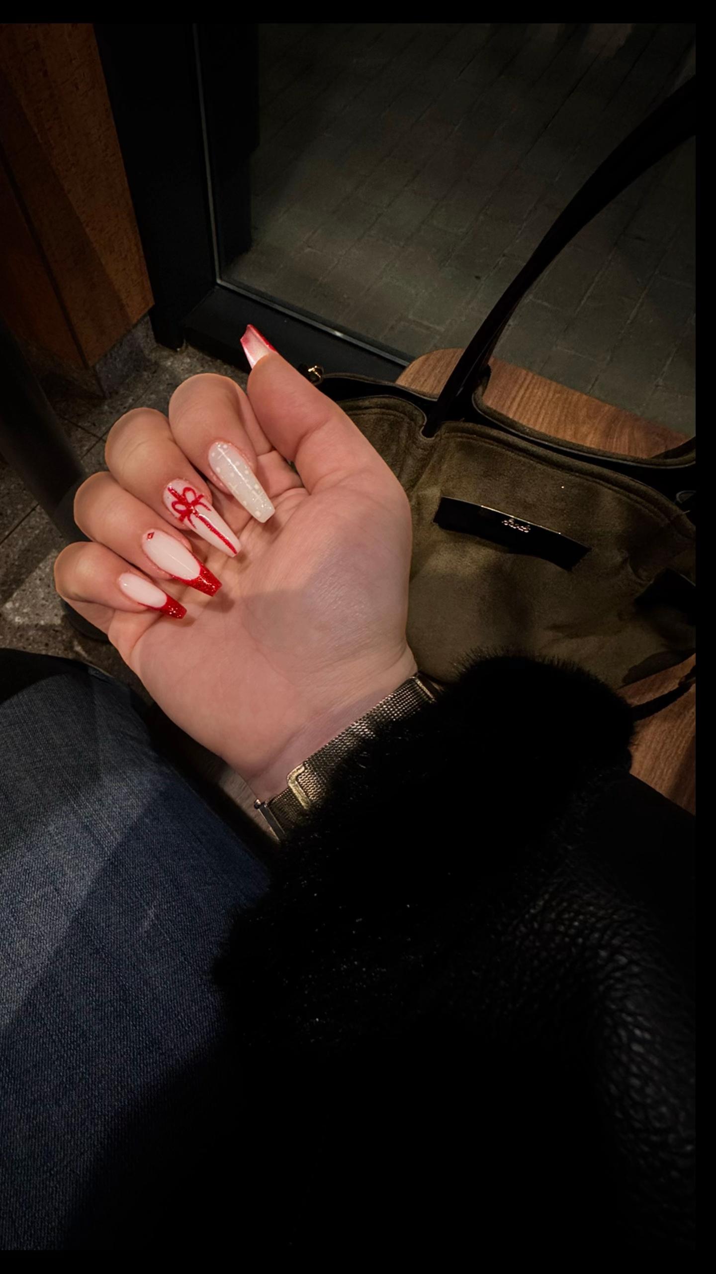@aysunlva