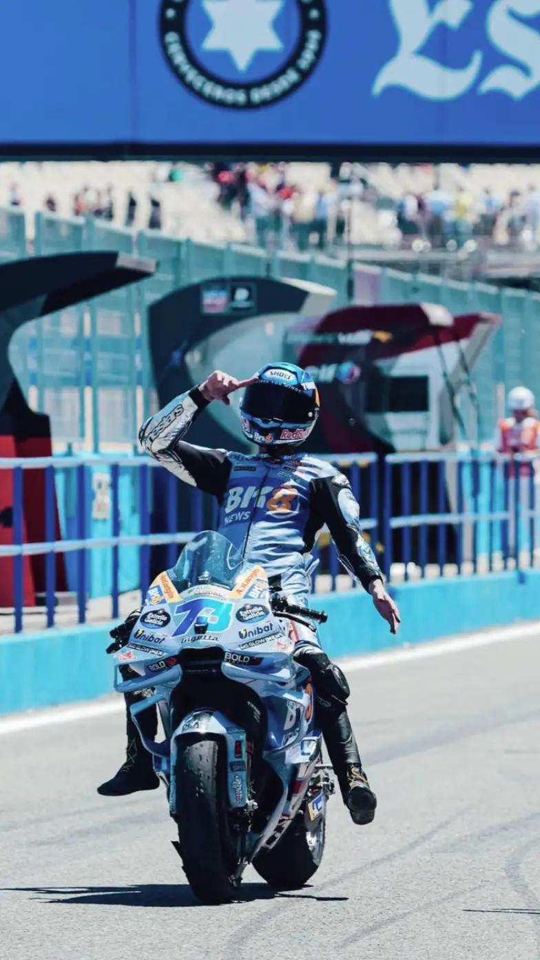 @🤳🏼فييــــــــصااااااااال🏍️)