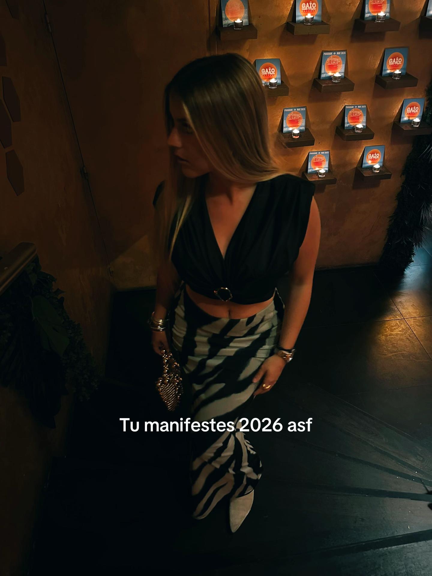 @dechellle