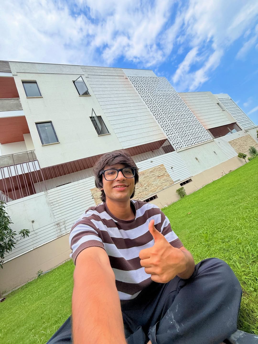 @Sourav Joshi 🤳