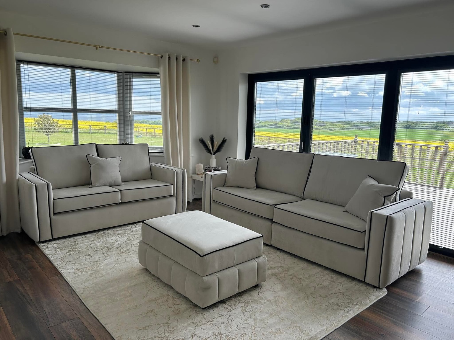 @Furniture Hub Uk