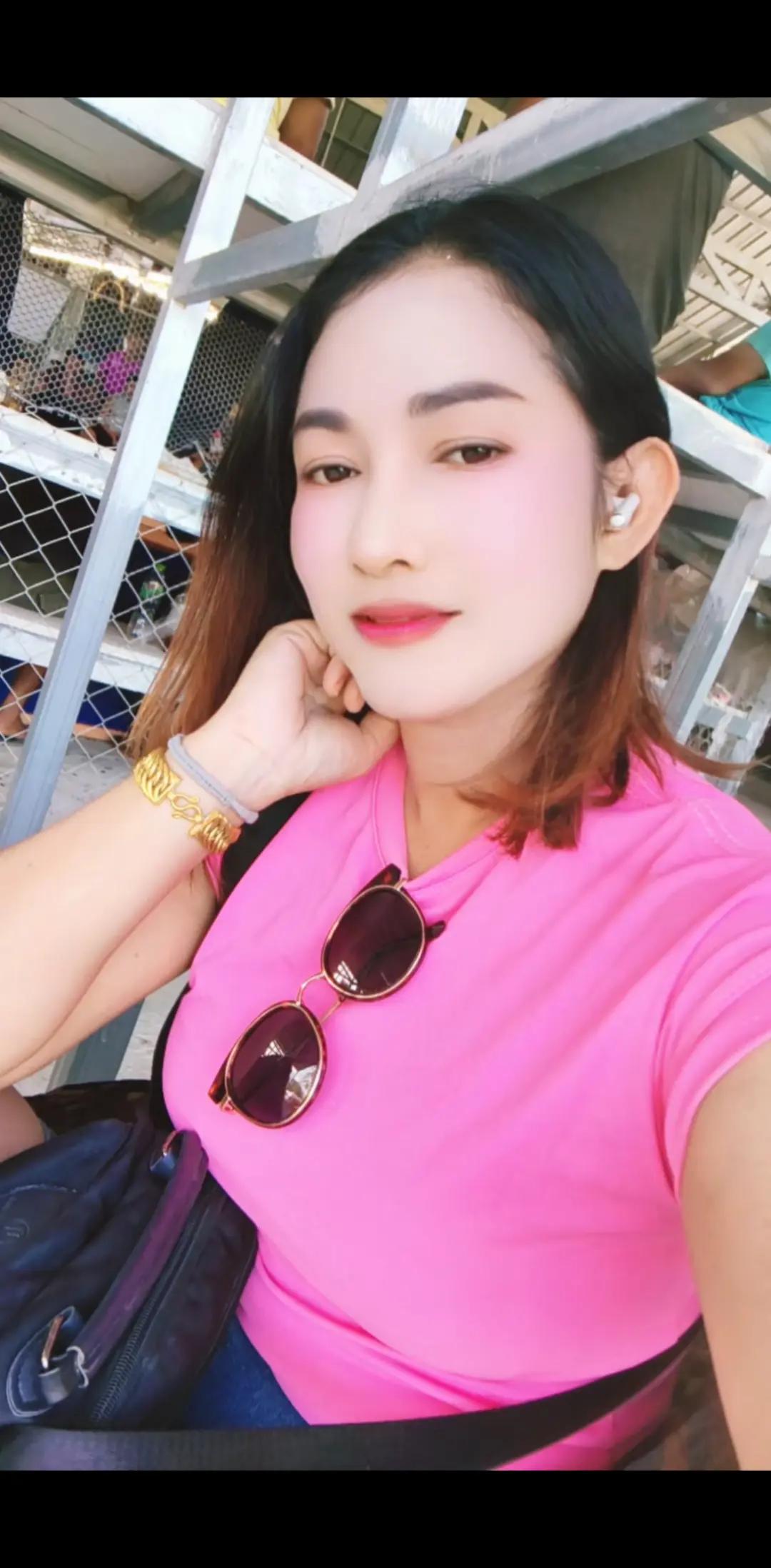 @น้ำผึ้ง บ้านมะหิงค์