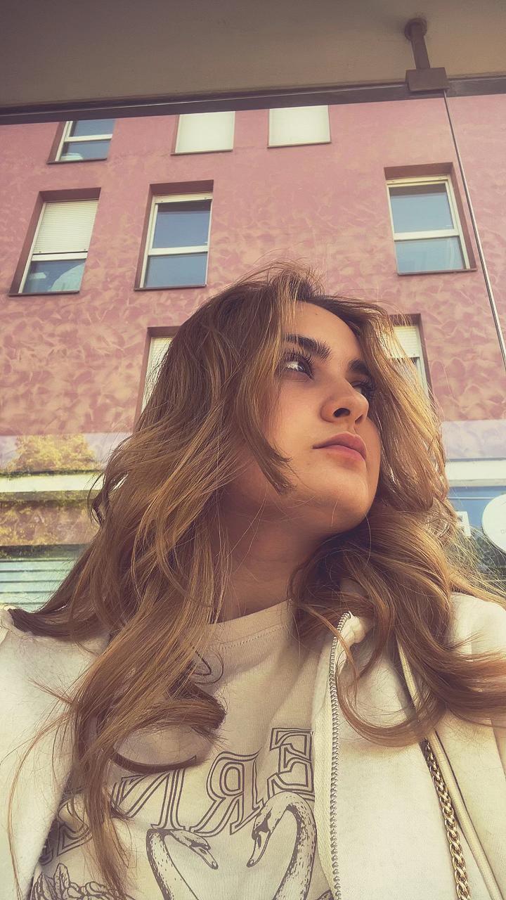 @Ariana_222