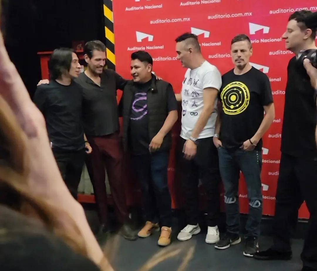 @elreyesfm