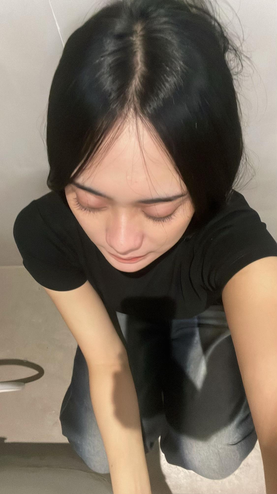 @selfisfr
