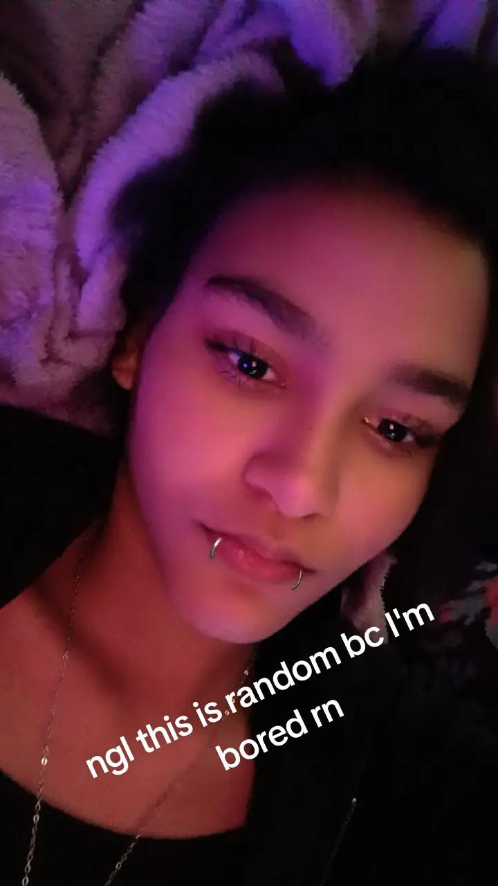 @randomgirl 🖤