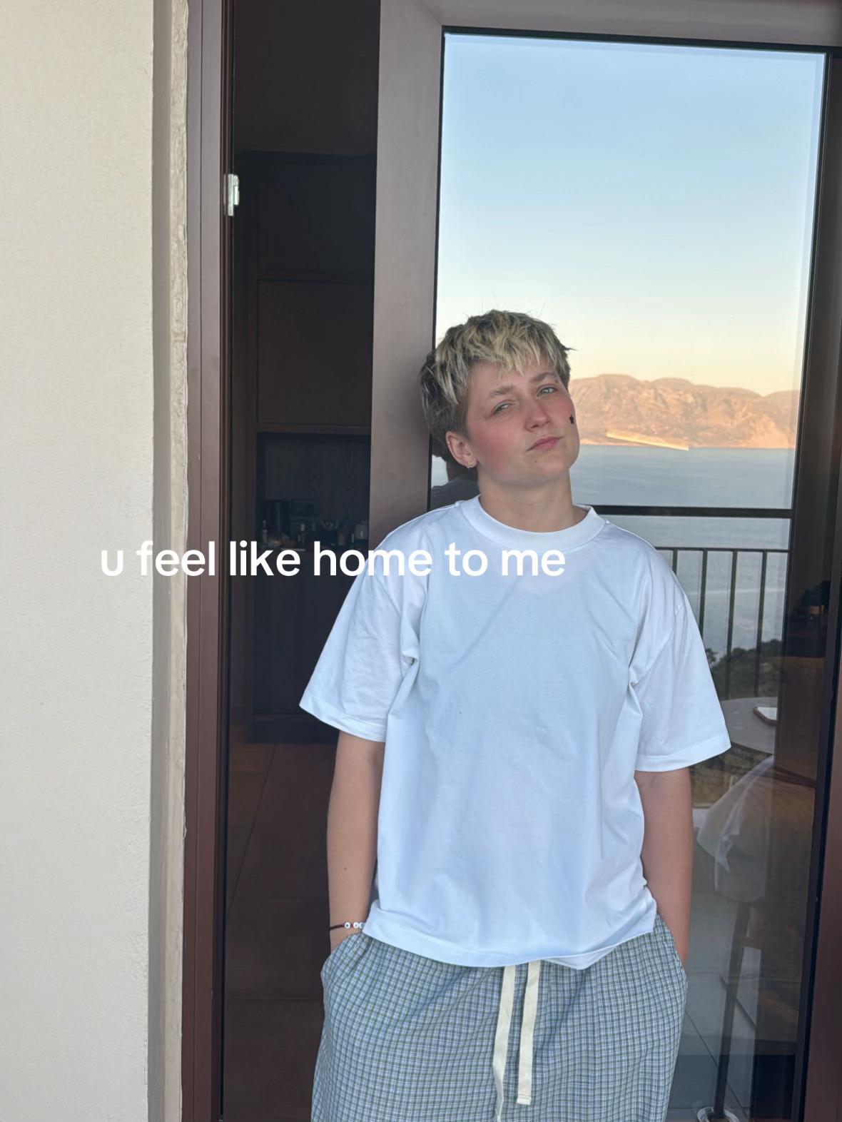 @Phoebe Hall