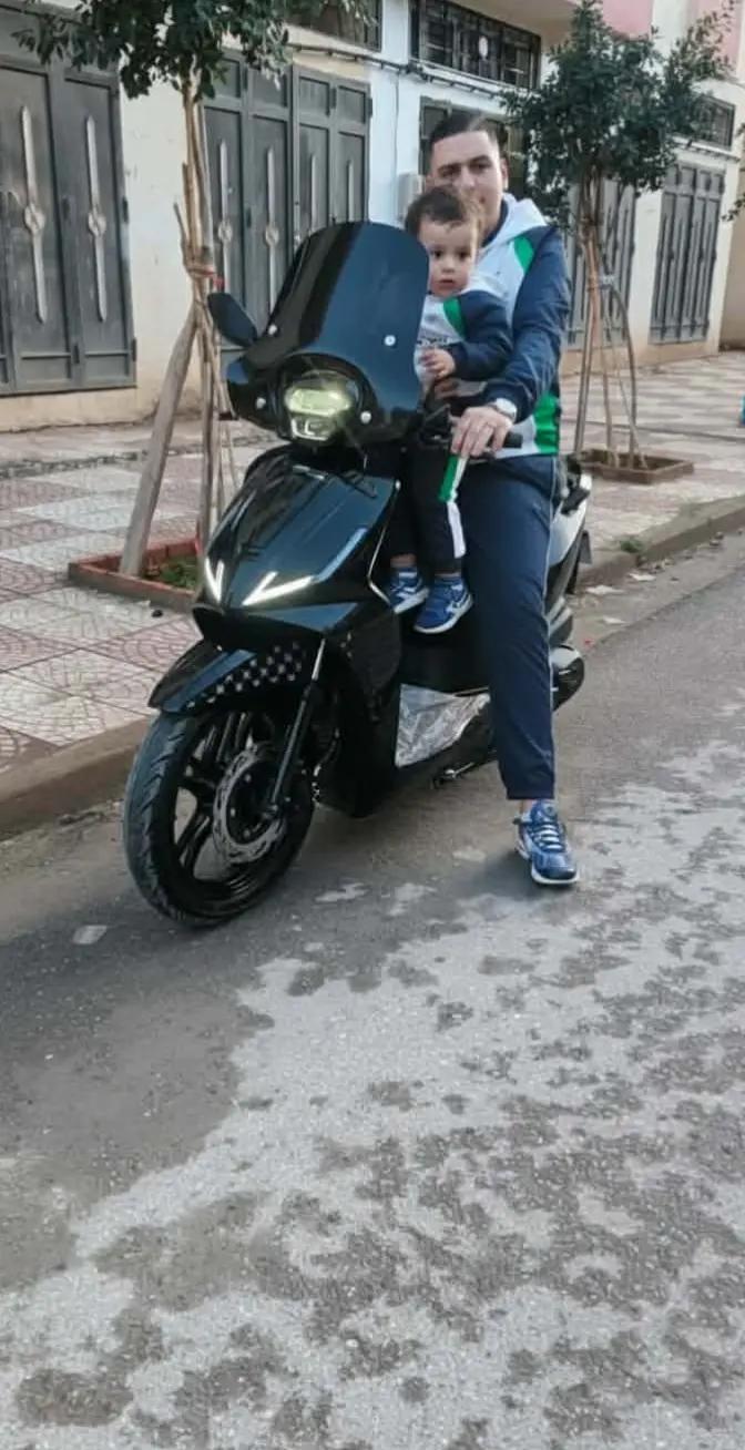 @Hicham Azzi898