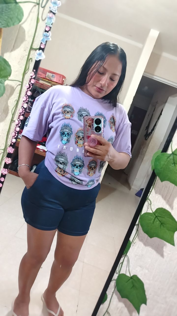 @Lore🌻