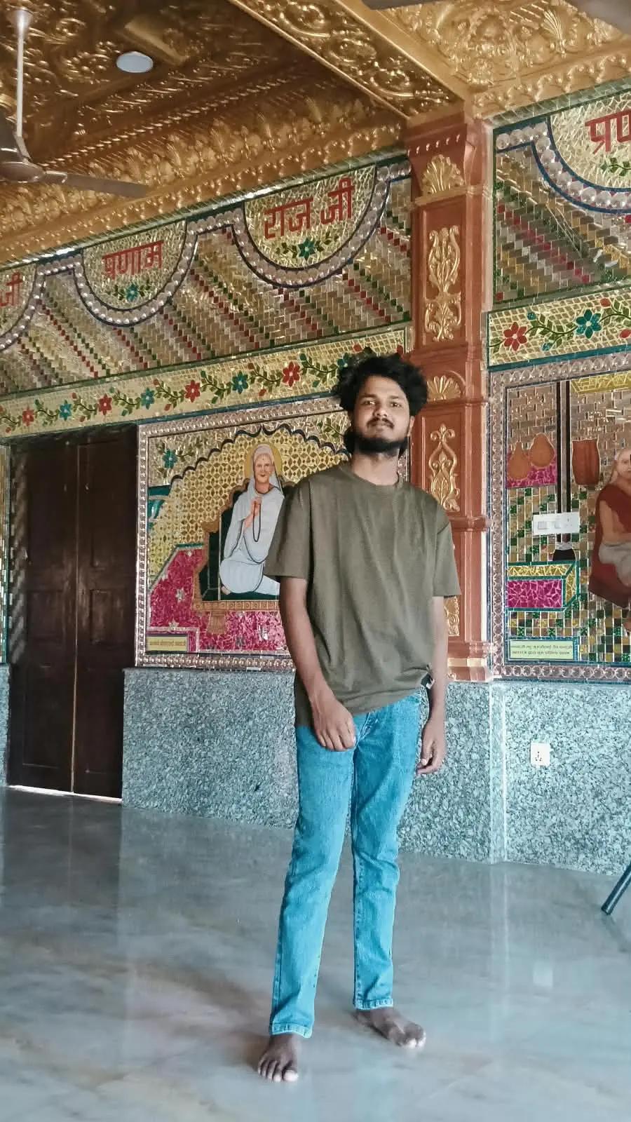 @ROYAL -चमार जी 👑