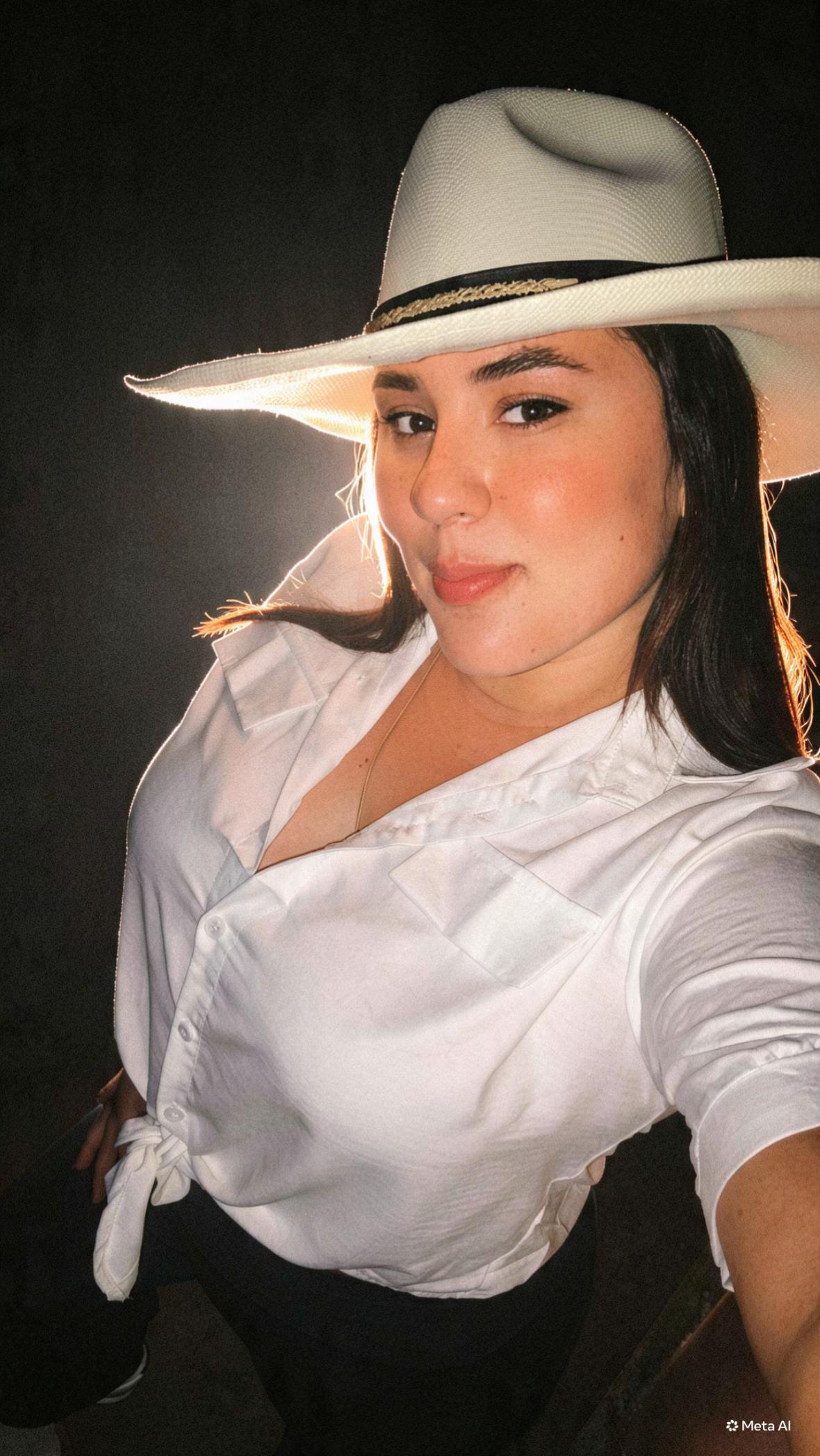 @Vivian Macias