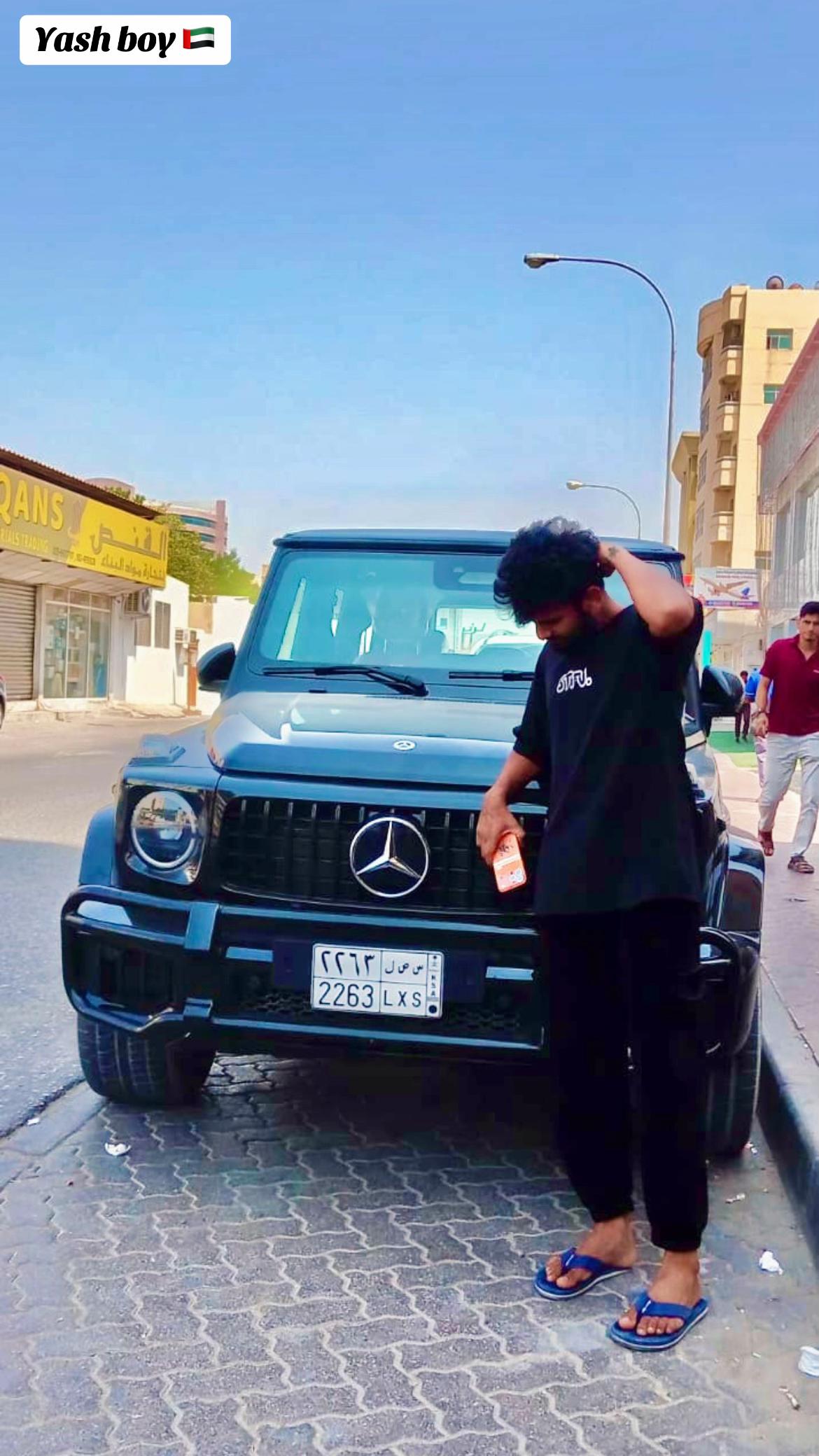 @YASH BOY 🇦🇪