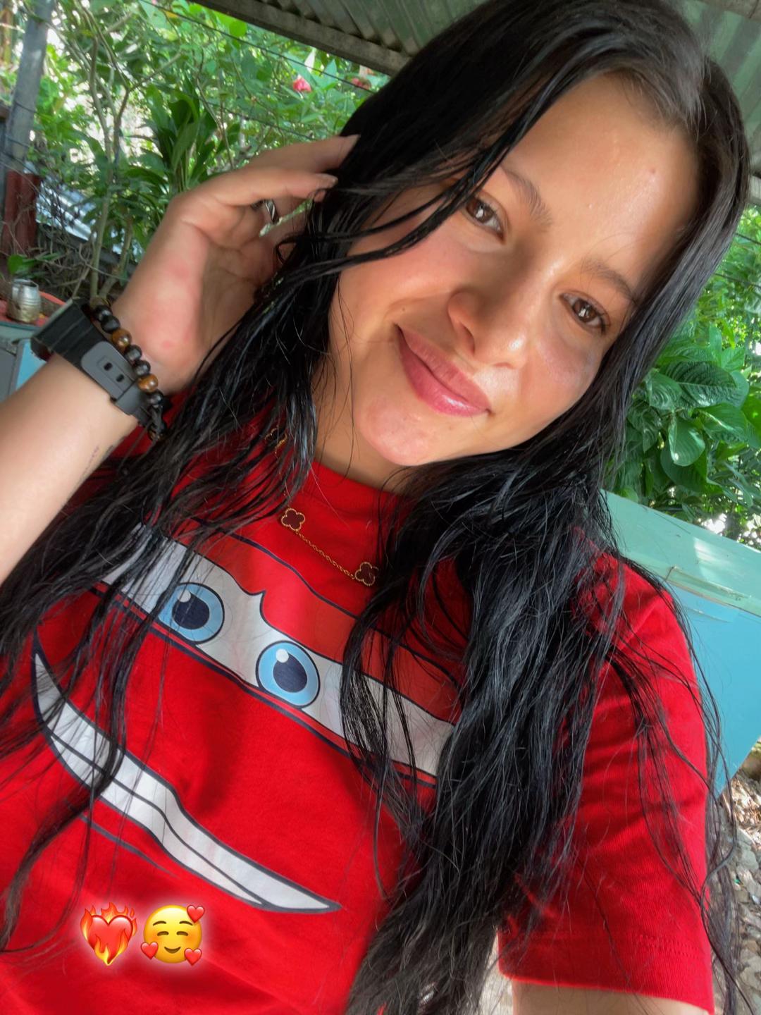 @Nicole Castro⚡️💙